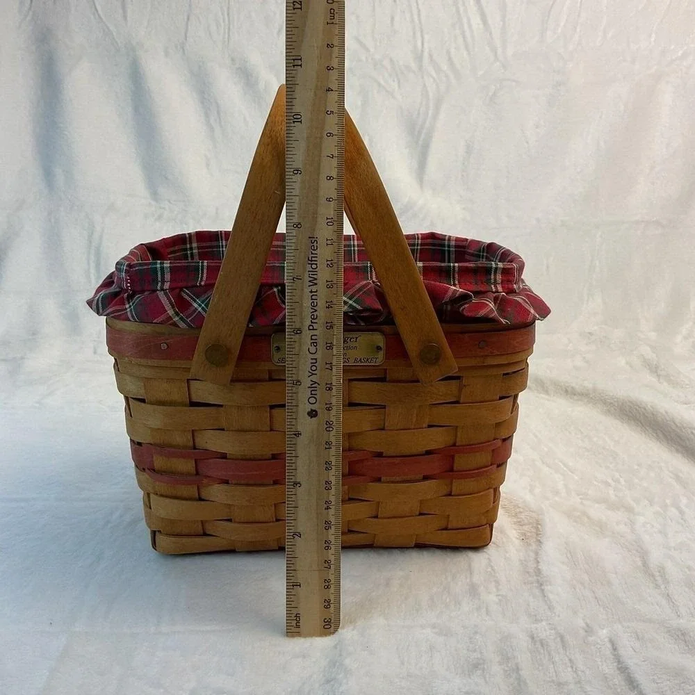 1992 Longaberger Season's Greetings Basket Christmas Plaid Liner Holiday Decor
